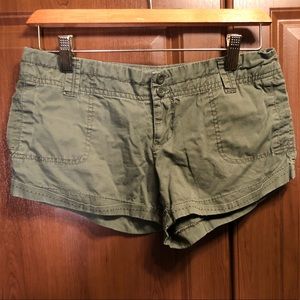army green shorty short